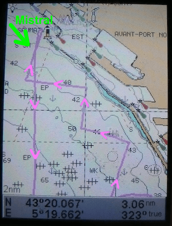 Trace GPS historique des bords réalisés au près en rade nord de Marseille par mistral.